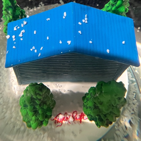 Ready to Ship Taylor Swift Lover Snowglobe - Picture 4 of 7